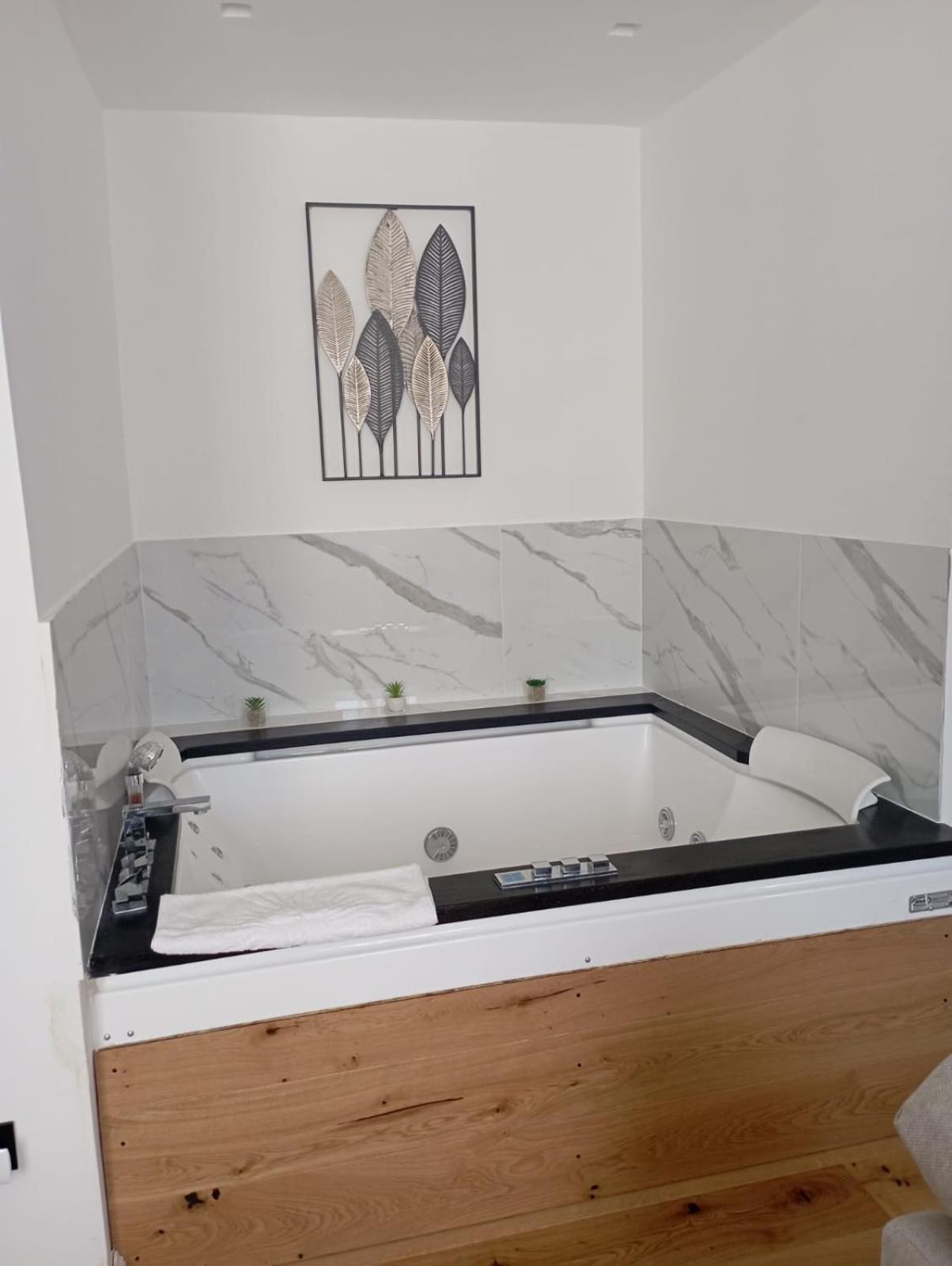 President Plaza Vip Suite Spa By Babylon Stay Νάπολη Εξωτερικό φωτογραφία