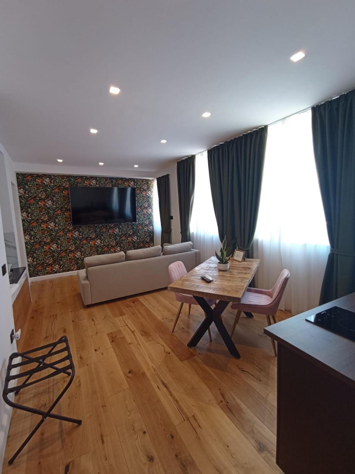 President Plaza Vip Suite Spa By Babylon Stay Νάπολη Εξωτερικό φωτογραφία